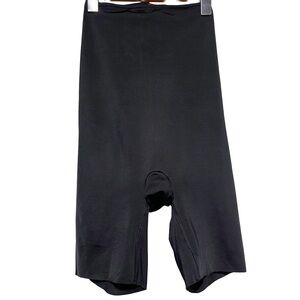 SPANX Slimplicity Mid Thigh Black Shaper Short M